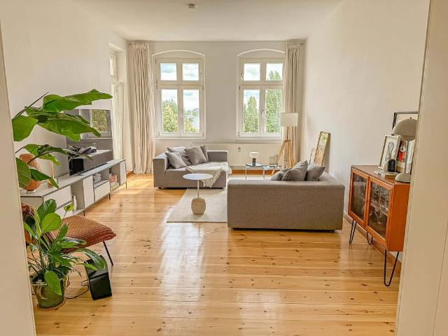 Apartment in Lenbachstraße, Berlin for 115 m² with 2 bedrooms
