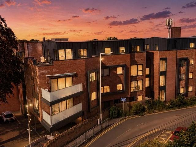 apartment in Mount Avenue, Heswall, Wirral