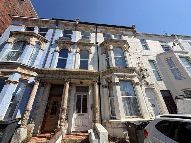 apartment in Mount Pleasant Road