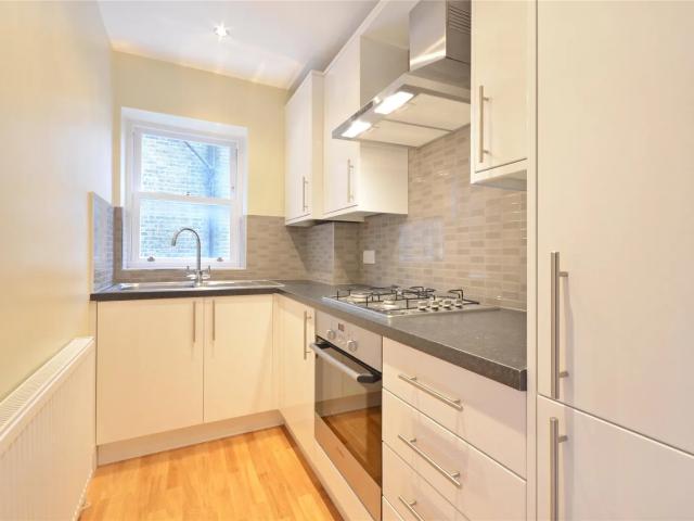 apartment in Mowbray Road Brondesbury, NW6