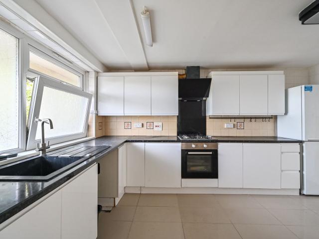 apartment in Malmesbury Road