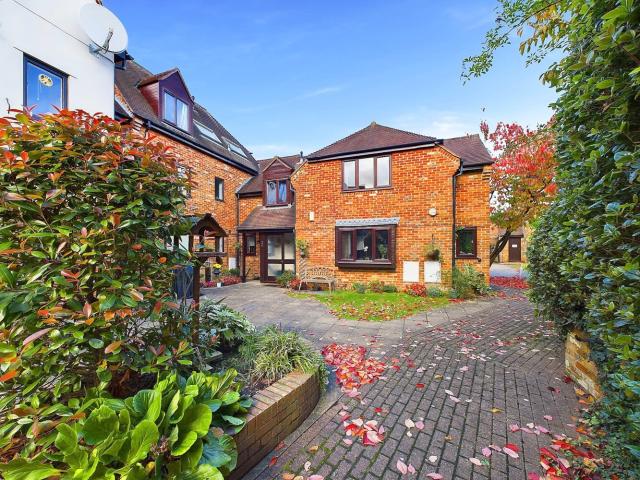 apartment in Malthouse Square, Princes Risborough, Buckinghamshire