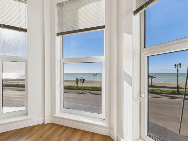 apartment in Marine Parade, Worthing, BN11