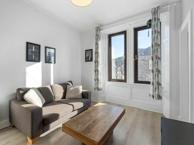 apartment in Marionville Road, 3F3, Meadowbank Edinburgh, EH7