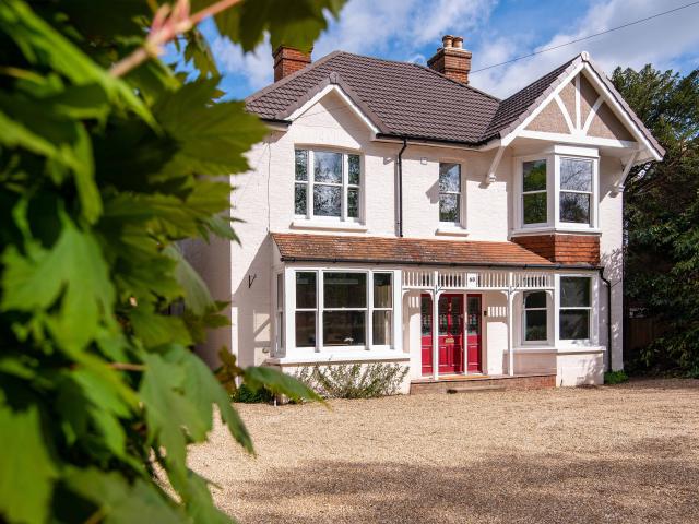 apartment in Massetts Road