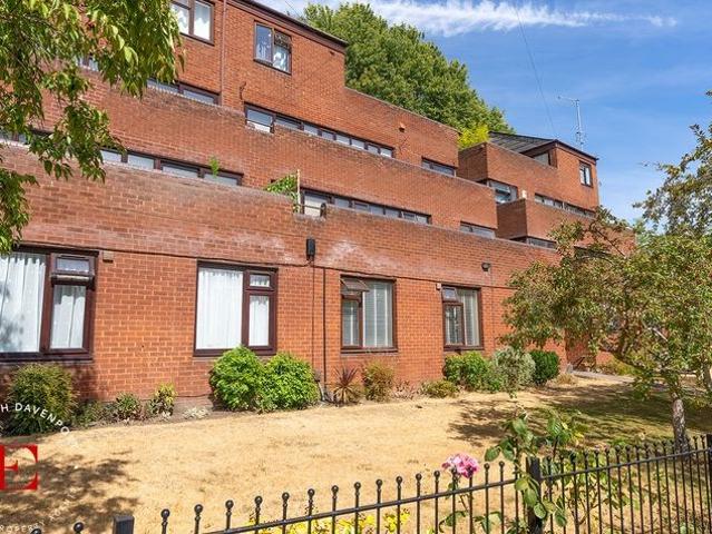 apartment in Meadow Street, Coventry, CV1