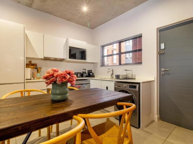 apartment in Melrose North, Johannesburg, Gauteng