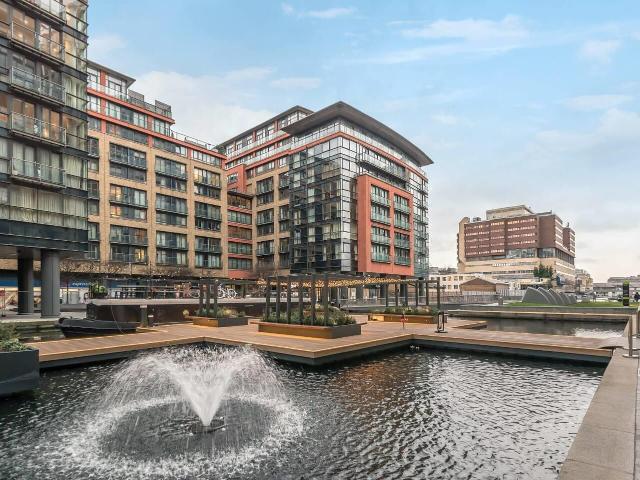 Apartment in Merchant Square, Paddington Basin, W2