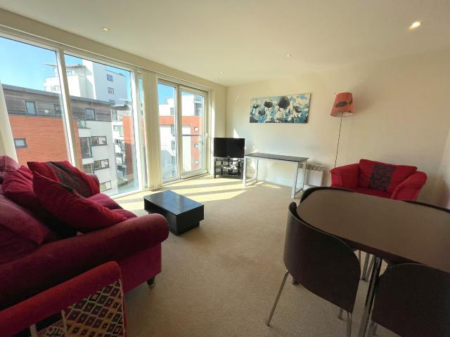 apartment in Meridian Tower, Maritime Quarter