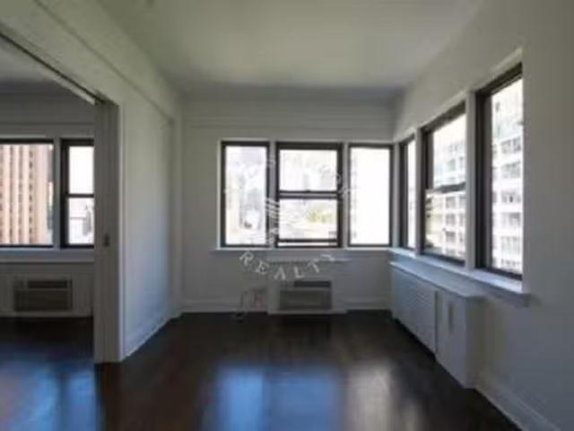 Apartment in Midtown East