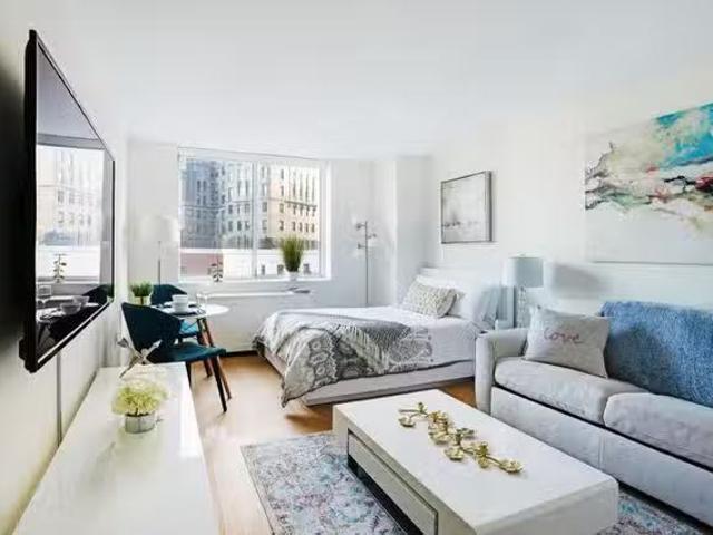 Apartment in Midtown East