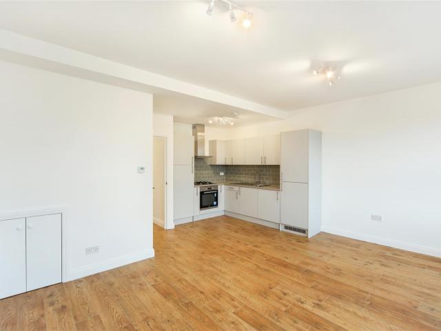apartment in Munster Road, Fulham, London