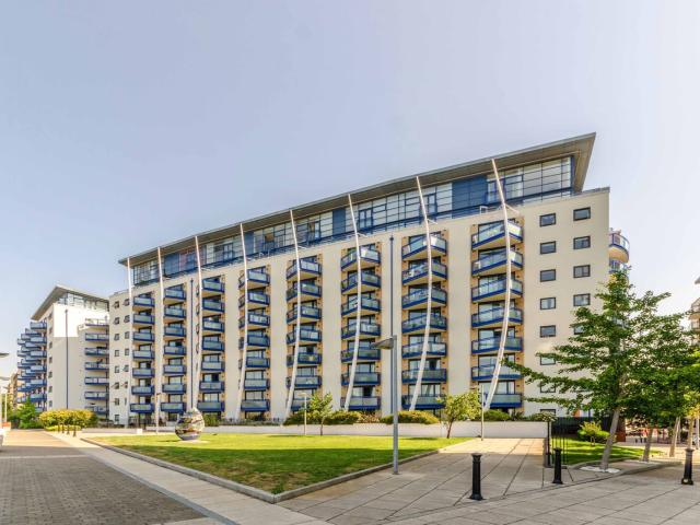 apartment in Nova Building