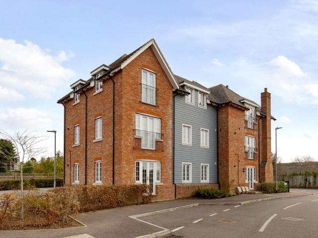 apartment in Novello Close, Borough Green TN15 8FQ