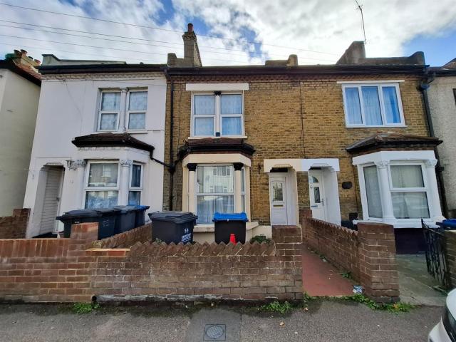 Apartment In Northwood Road, Thornton Heath Cr7