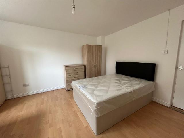 apartment in North End Road, Fulham, London