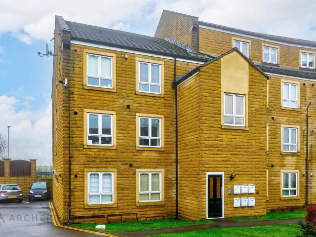apartment in Northfield Court, Sheffield, Sheffield