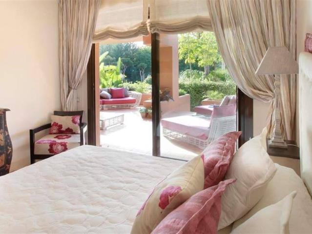 Apartment in New Golden Mile