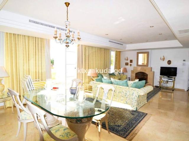 Apartment in New Golden Mile