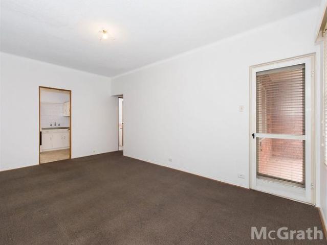 Apartment in Sought After Coastal Location
