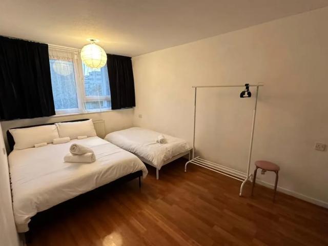 apartment in Soldene Court, Georges Road N7