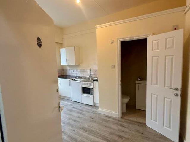 apartment in Somerset Road, Southsea, Hampshire