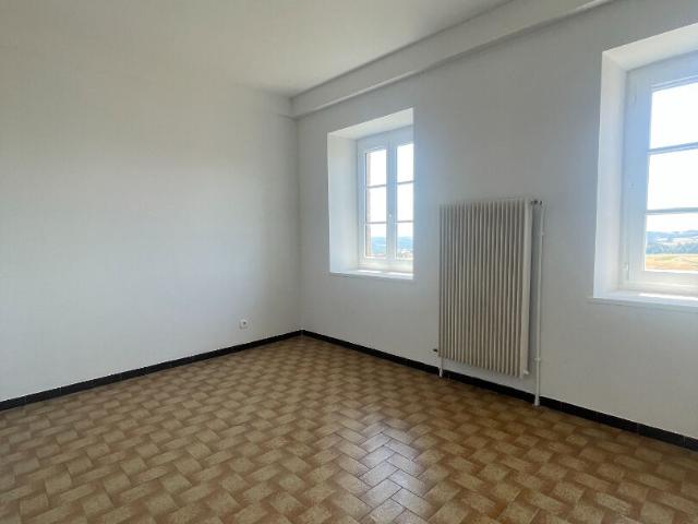 apartment in SAINT BONNET LE CHATEAU