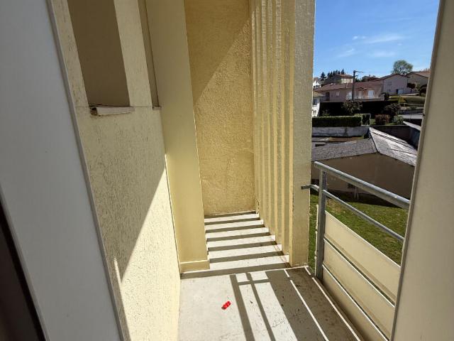 apartment in SAINT JUST LA PENDUE