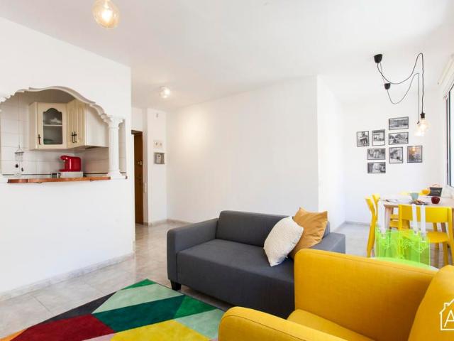 Apartment in Sants for One Person Ideal for Professional Stays