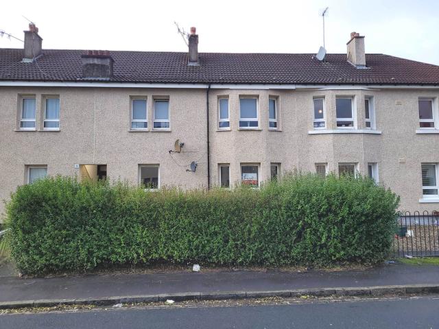 apartment in Schaw Road, Paisley