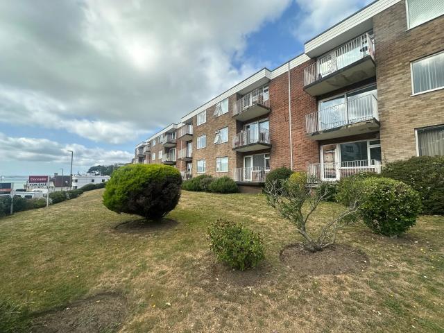 apartment in Sea Road Bournemouth