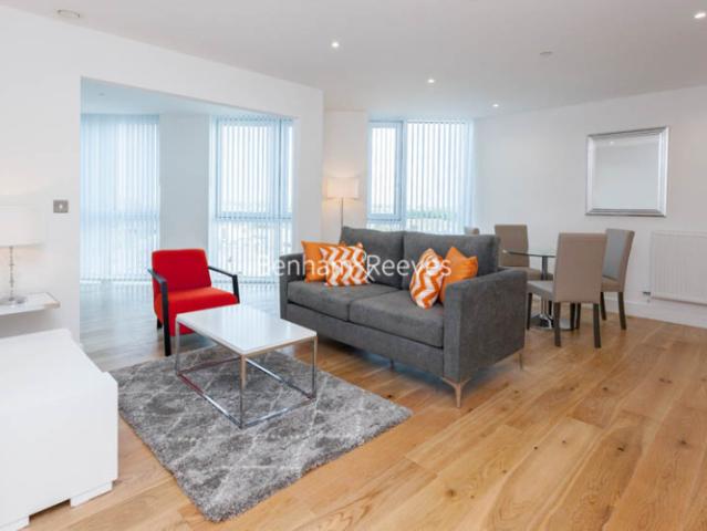 apartment in Sky View Tower, High Street, E15