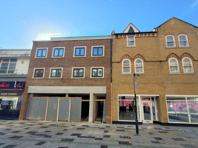 apartment in Slough High Street