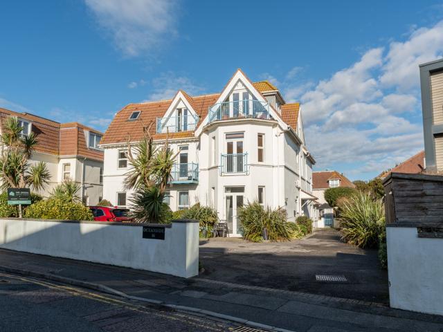 apartment in St. Catherines Road, 16 St. Catherines Road, BH6