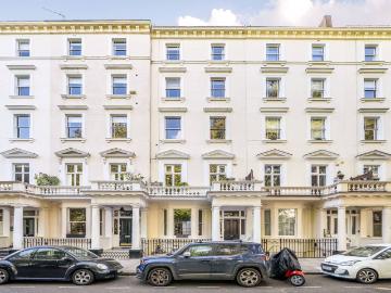 apartment in St George's Square