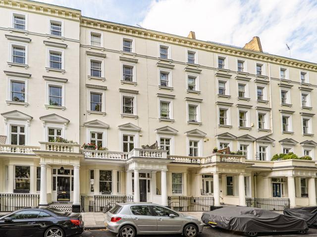 apartment in St George's Square