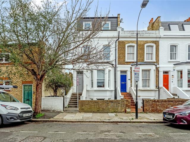 apartment in St. Elmo Road,, W12