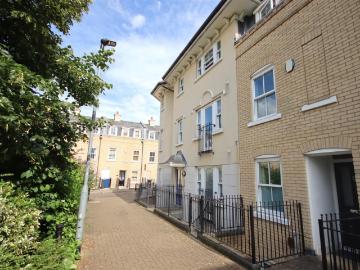 apartment in St. Matthews Gardens, Cambridge