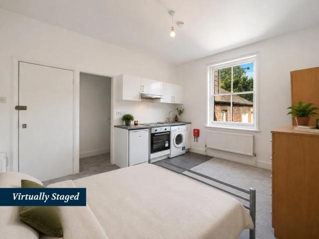 apartment in Stanley Gardens Willesden Green, NW2