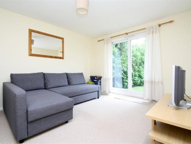 apartment in Stanwell Road, Ashford