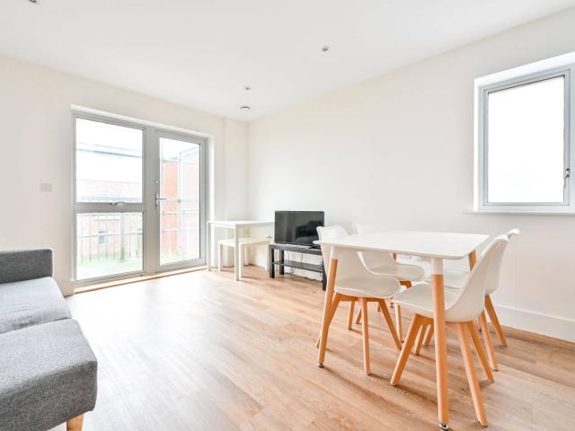 apartment in Station View