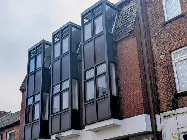 apartment in Station Road Redhill