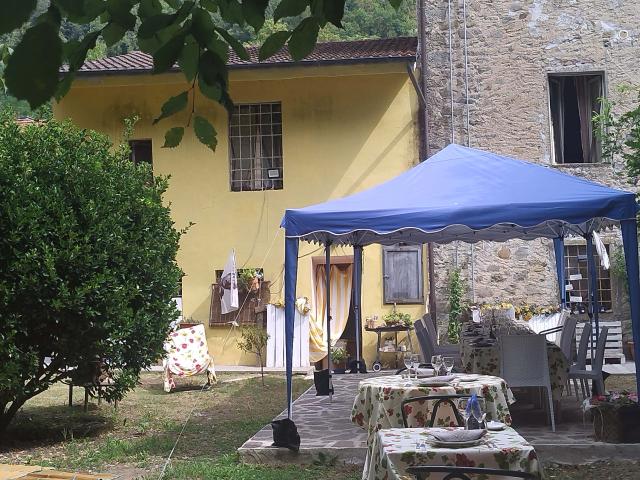 Apartment in Strada dell'Abetone e del Brennero, Giardinetto ponte Maggio for 200 m² with 2 bedrooms