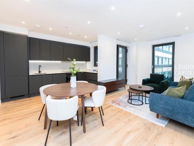 apartment in Sutherland Apartments, Alba Square, London