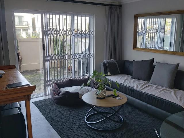 apartment in Sunningdale, Blouberg, Western Cape