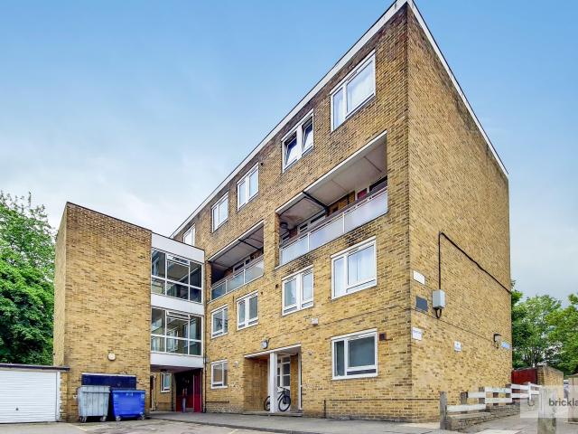 apartment in Polecroft Lane
