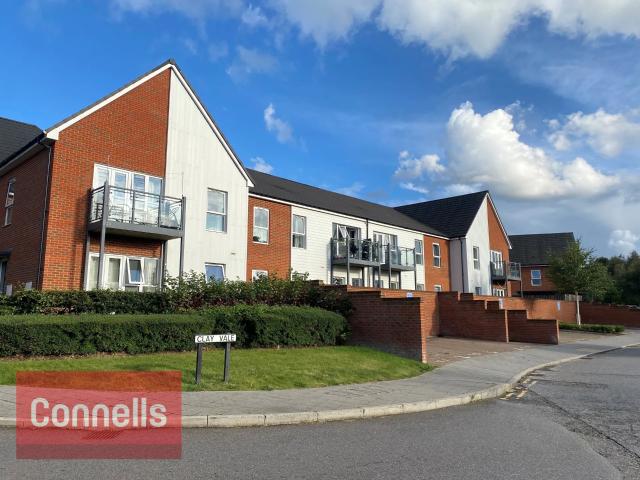 apartment in Pondtail Avenue