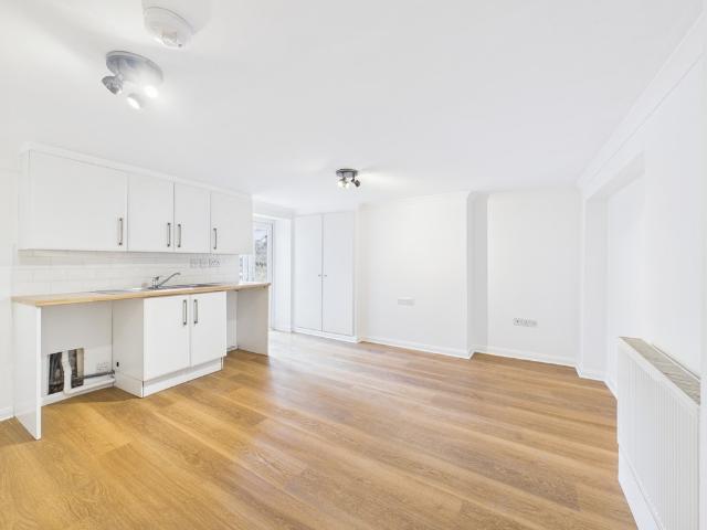 apartment in Portland Road, Hove, BN3 5DN