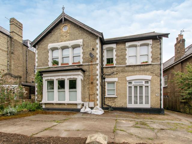 apartment in Palace Road