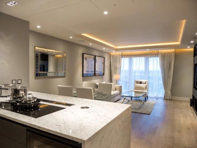 apartment in Parr's Way, London, W6